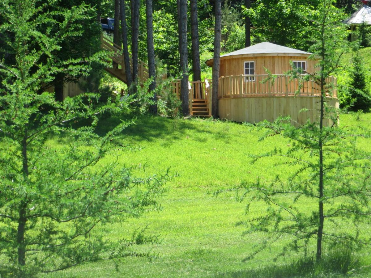 La Maison Sous Les Arbres Saint Roch de Mekinac Exterior foto